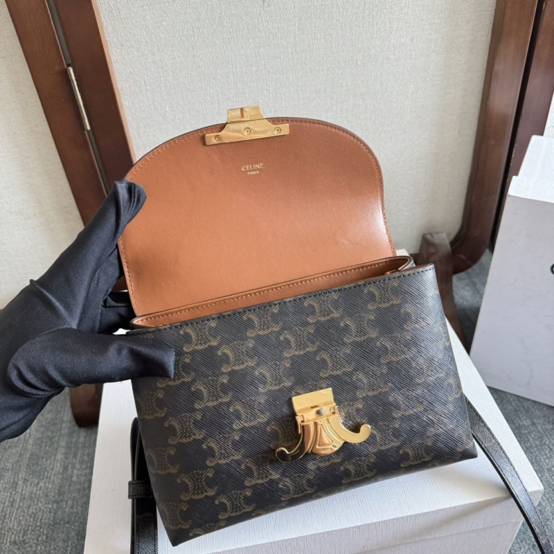 Ce1i*e kelly bags